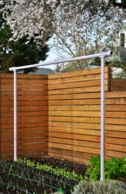 Freyr Trellis By Seattle Urban Farm Company -Alpja Fruits Shop lavender